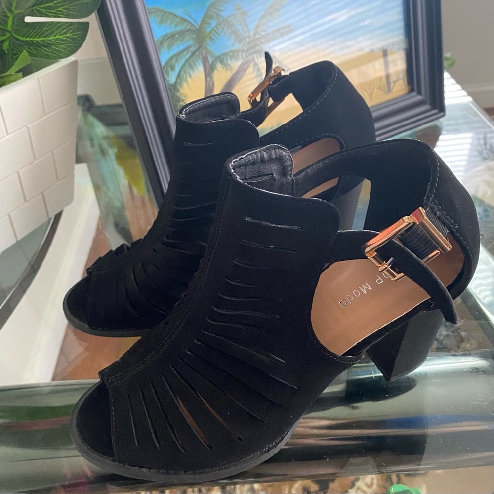 Caged Block Heel Sandals - Picture 16 of 16